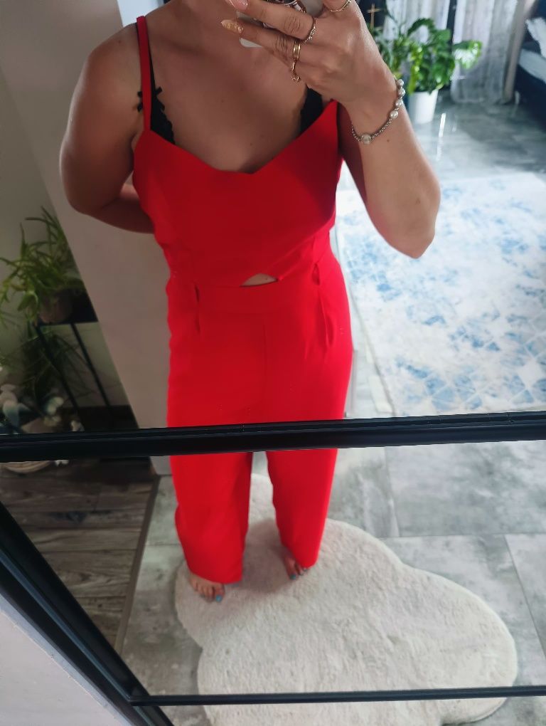 New Look r46 czerwony kombinezon