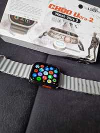 Smartwatch z szarym paskiem