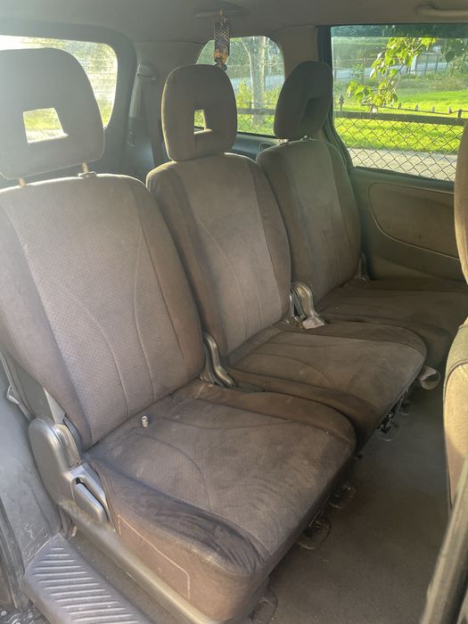 Продам автомобіль Mazda MPV