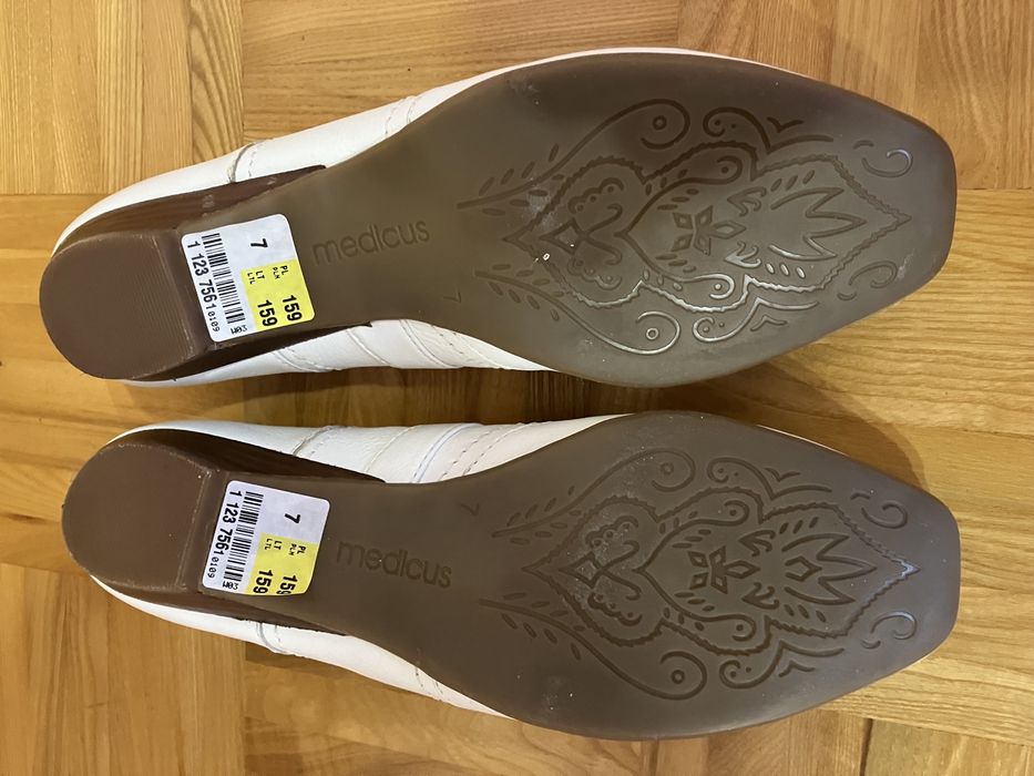 Buty białe Medicus rozmiar 7