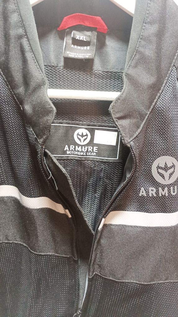 Blusão Armure, novo sem etiqueta (Ocasião)