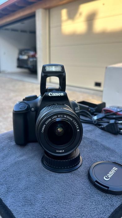 Canon EOS 1100D
Objetiva 18-55mm
Com alça e carregador

Entrego em mão
