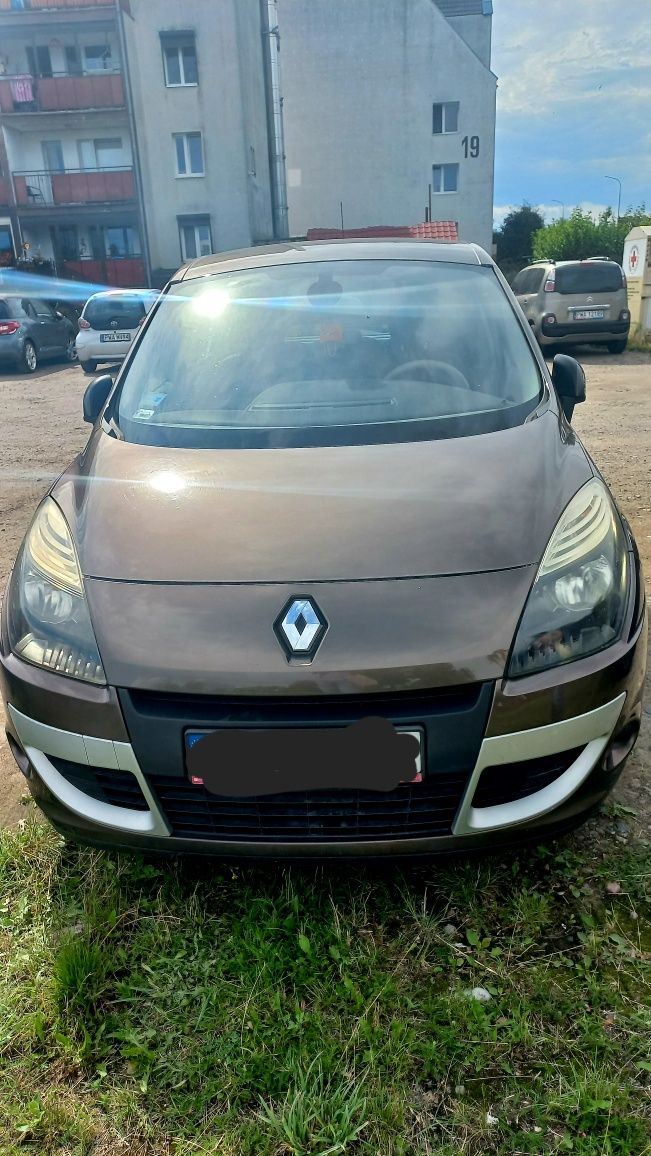 Renault Scenic III uszkodzony