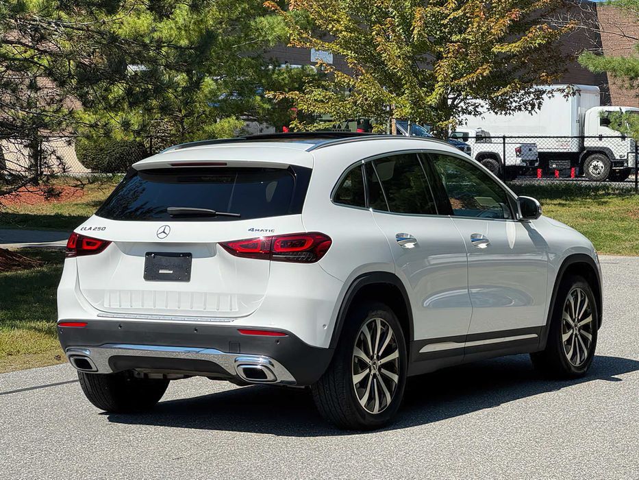 Mercedes-Benz GLA 250      2021