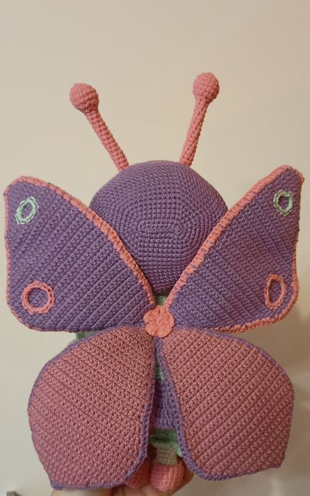 Лялька Бонні в костюмі метелика