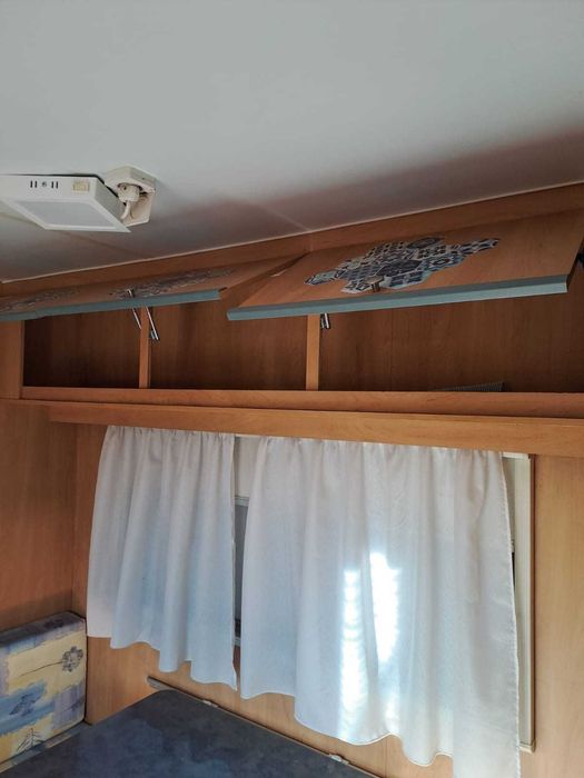 Quem boas férias quer passar só falta uma caravana comprar