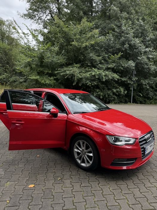 Продам авто ауді А3 2014 року 1.4 бензинвся тел-+380666771035