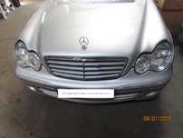 Mercedes C220 CDI W203 de 2004 para peças