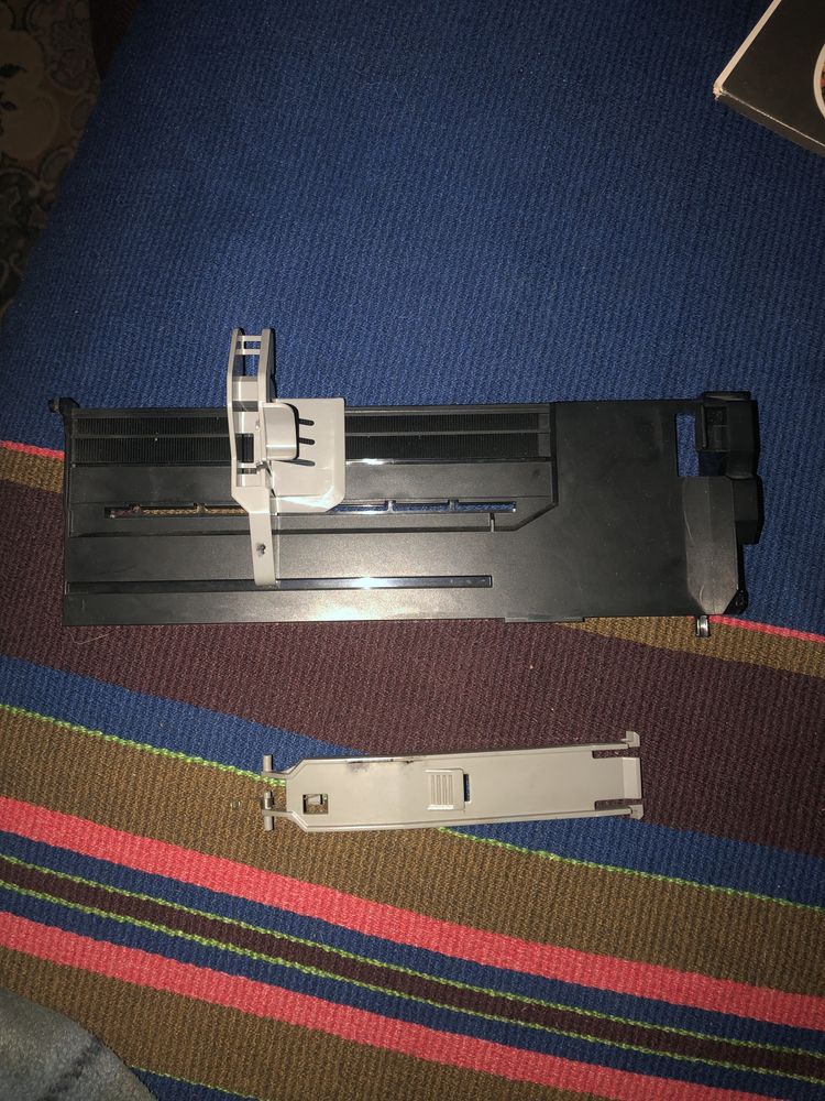 Продам бумагоприемник и ножку от принтера Epson Stylus SX 110