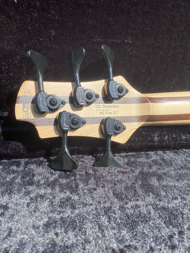 Gitara basowa marki Cort A5 plus SC