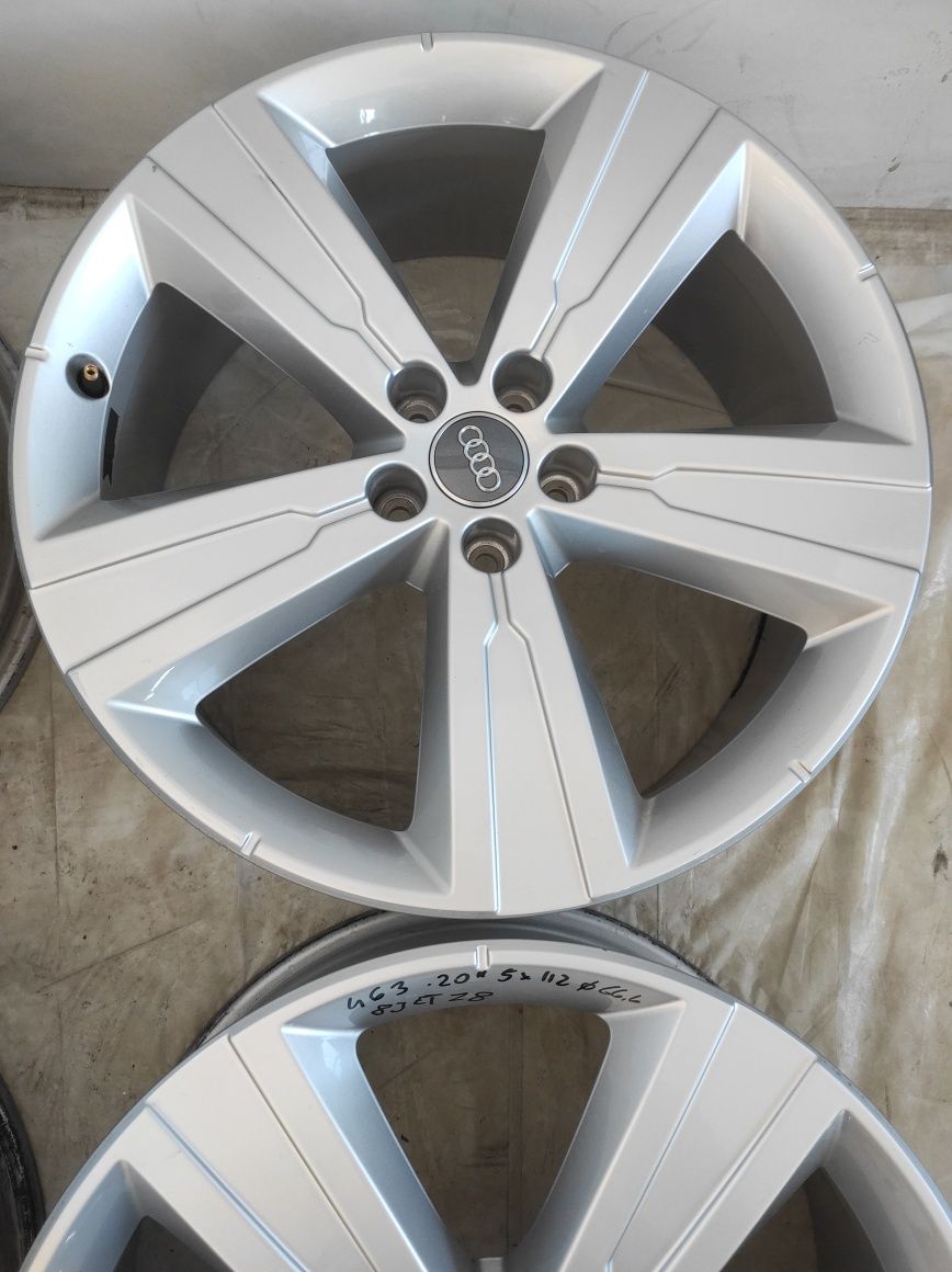 463 Felgi aluminiowe ORYGINAŁ AUDI R 20 5x112 otwór 66,6 Bardzo Ładne