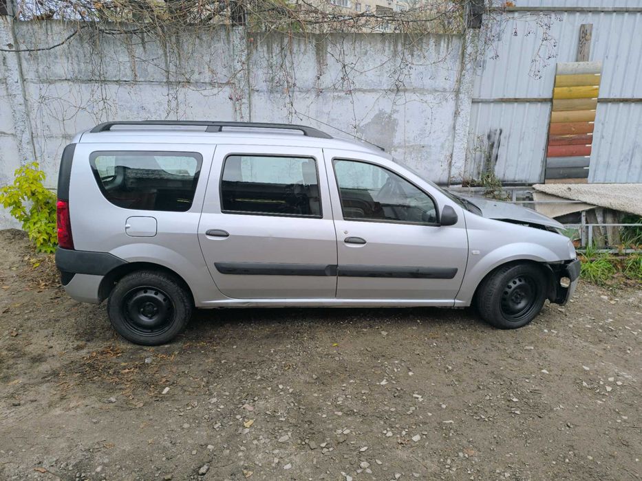 Daca Logan MCV 2008 після ДТП