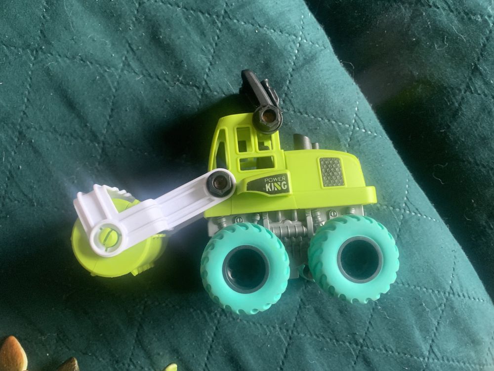 Maszyna rolnicza zabawka  bardzo wytrzymała mocny plastik