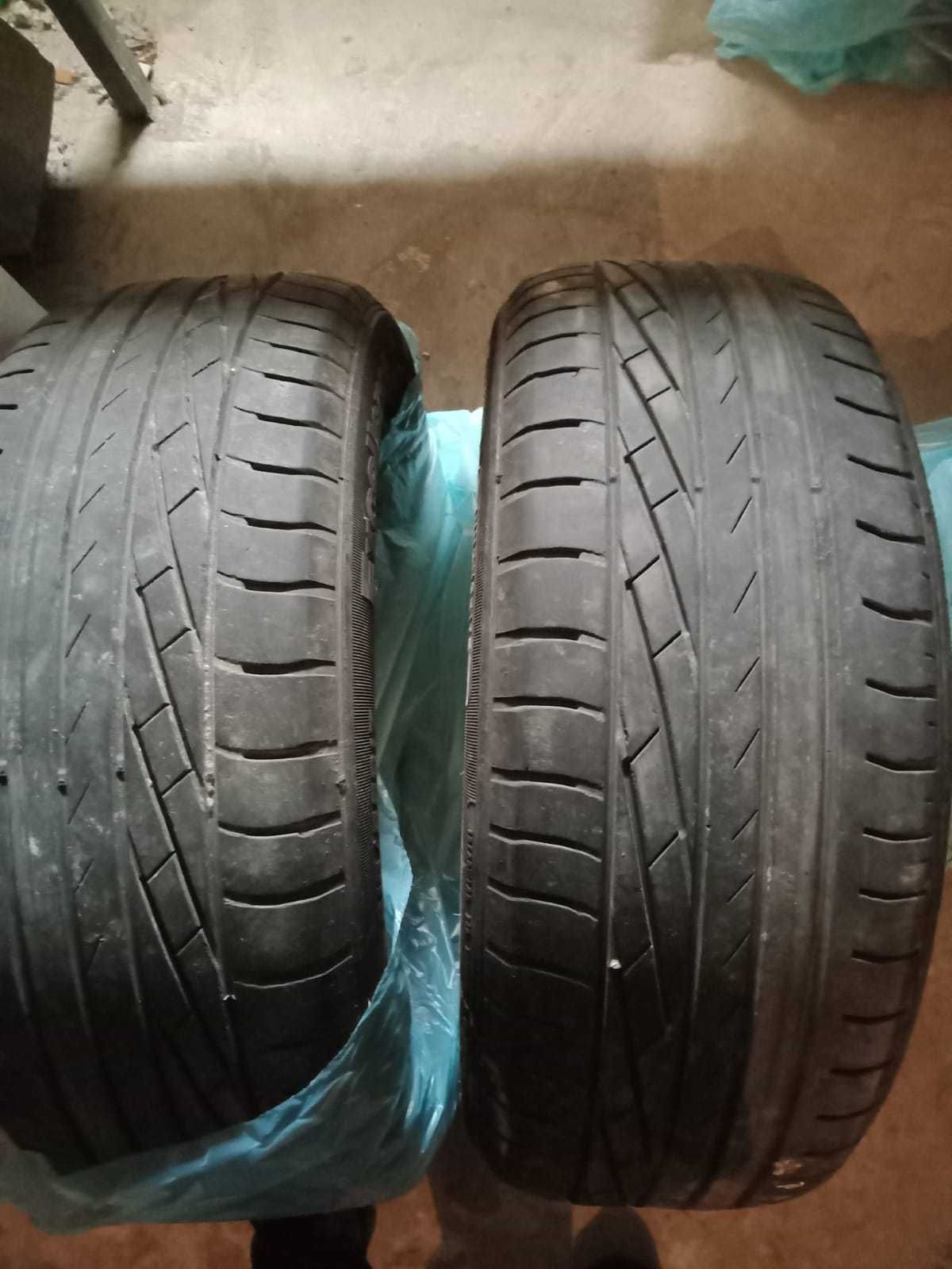 Komplet opon 215/55 r17