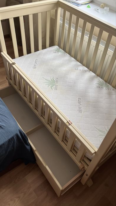 Дитяче ліжечко б/у