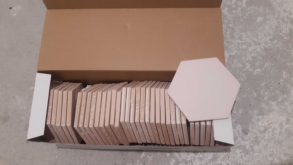 Płytki WOW Zellige Hexa nude 1 opak. nowe 5,57 kg  10,8x12,4 cm