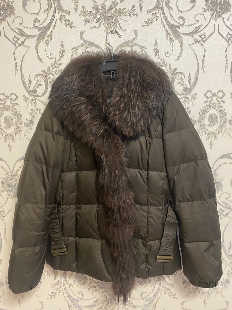 Зимова куртка-пуховик, хутро натуральне, розмір М