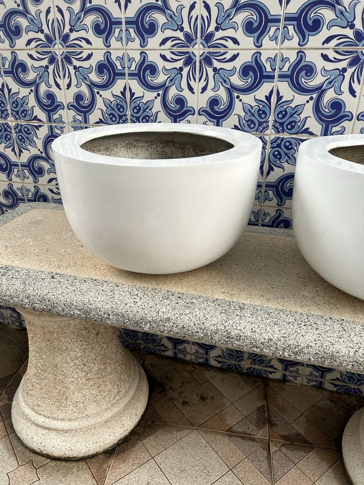 Vasos novos em resina