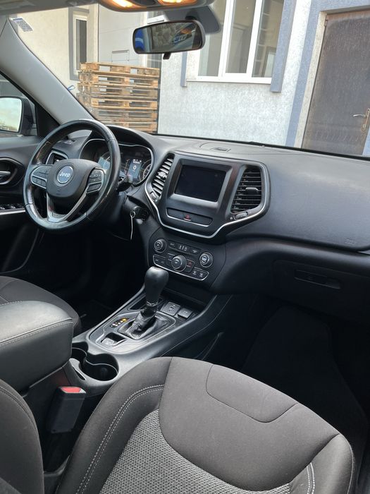 102 тис.км НЕБИТА .Jeep Cherokee