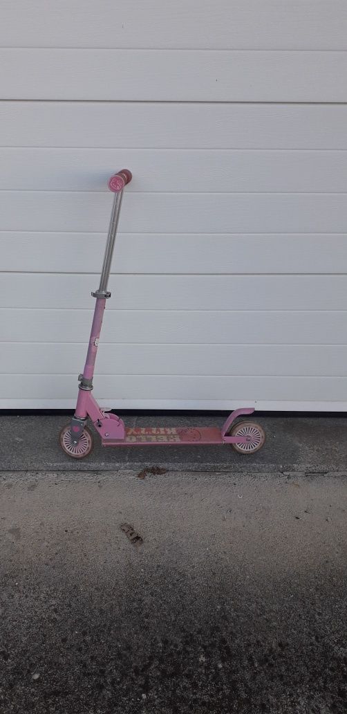 Trotinet hello kyty e bicicletas