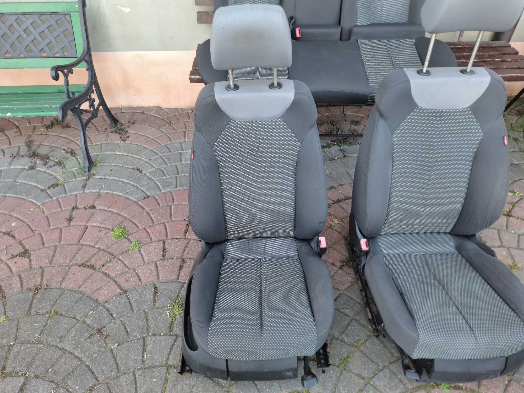 Seat Leon II fotele komplet EU