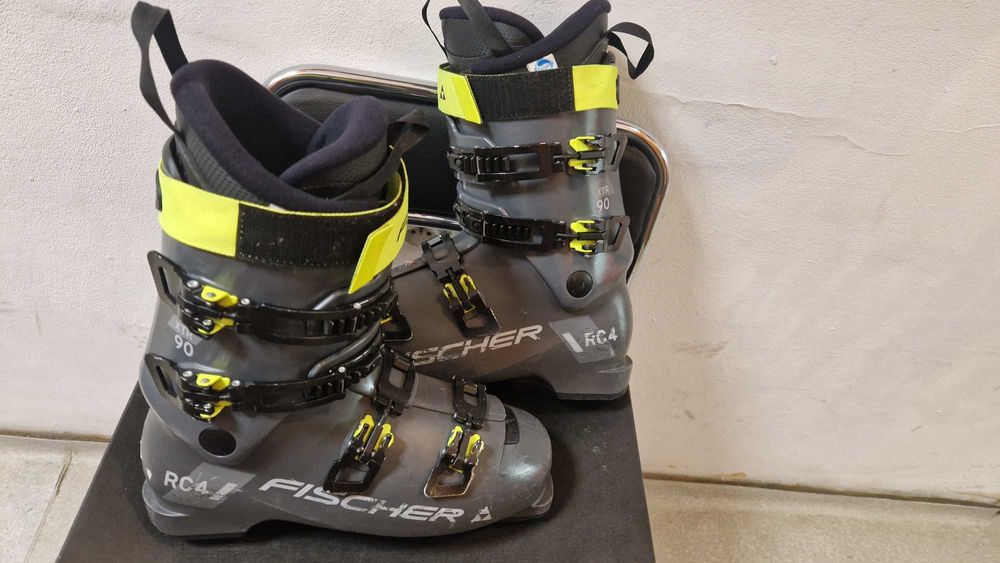 buty Fischer rc4 90 HV XTR 29/29,5