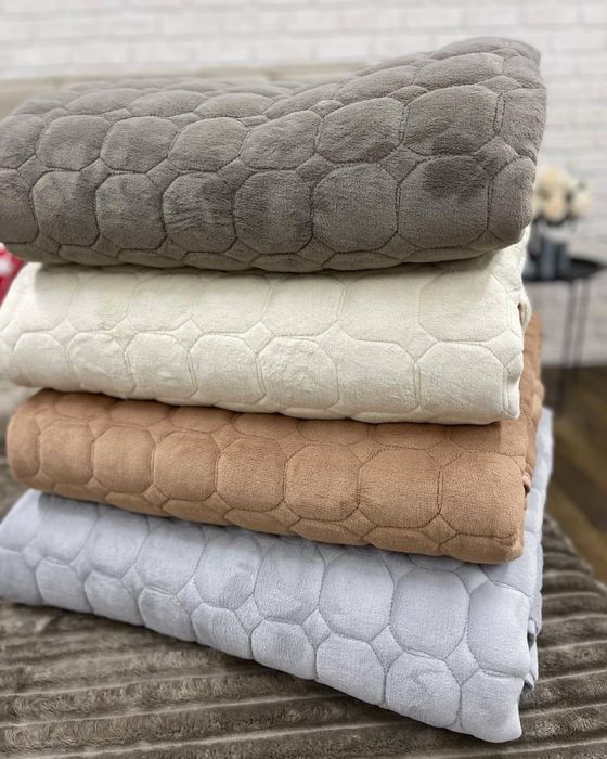 Акція!Стьобане двостороннє покривало з подушками в комплекті покрывало