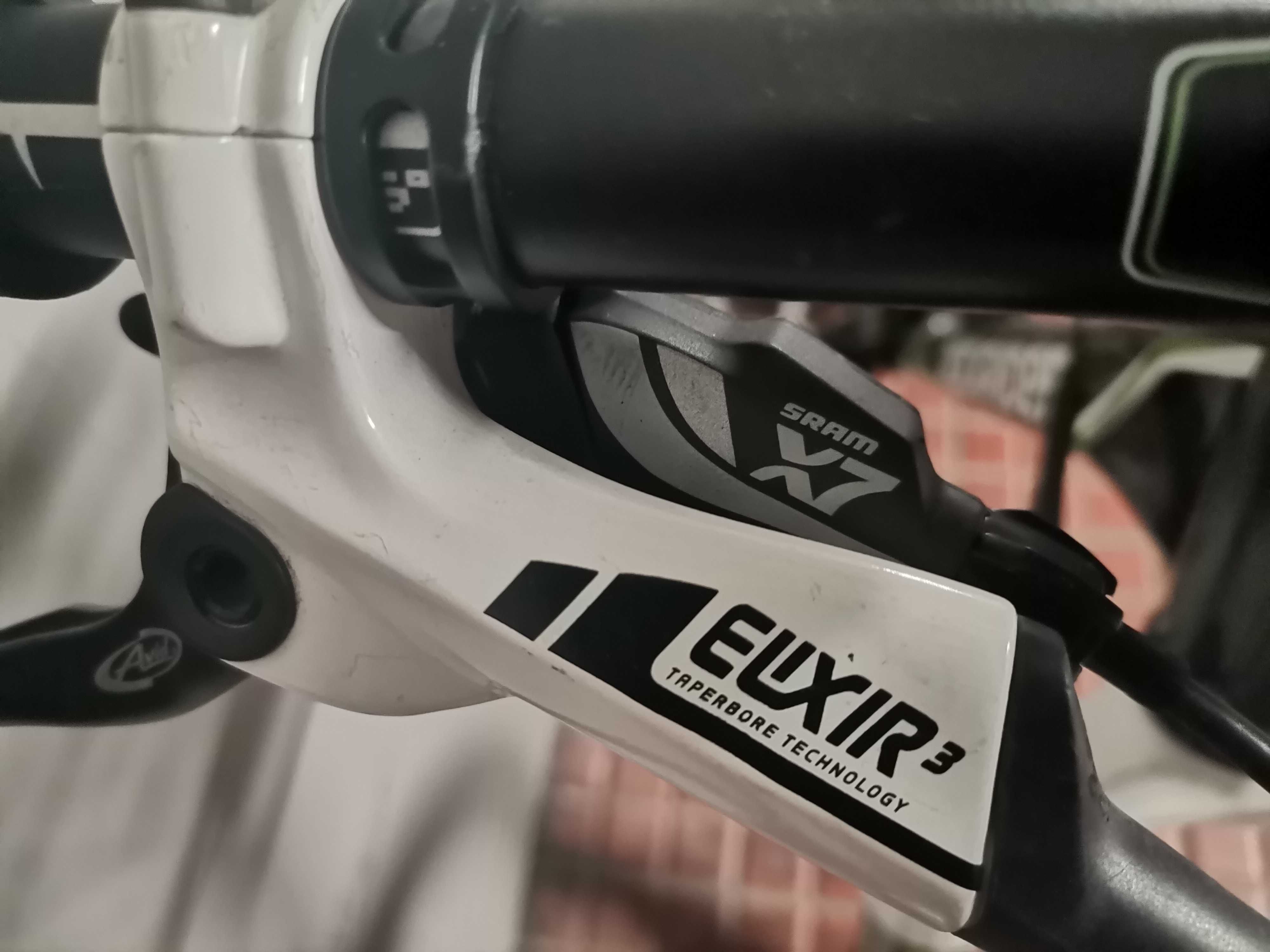 Bicicleta BTT RockRider 8 XC Replica EXCELENTE carbono 10,6 kg