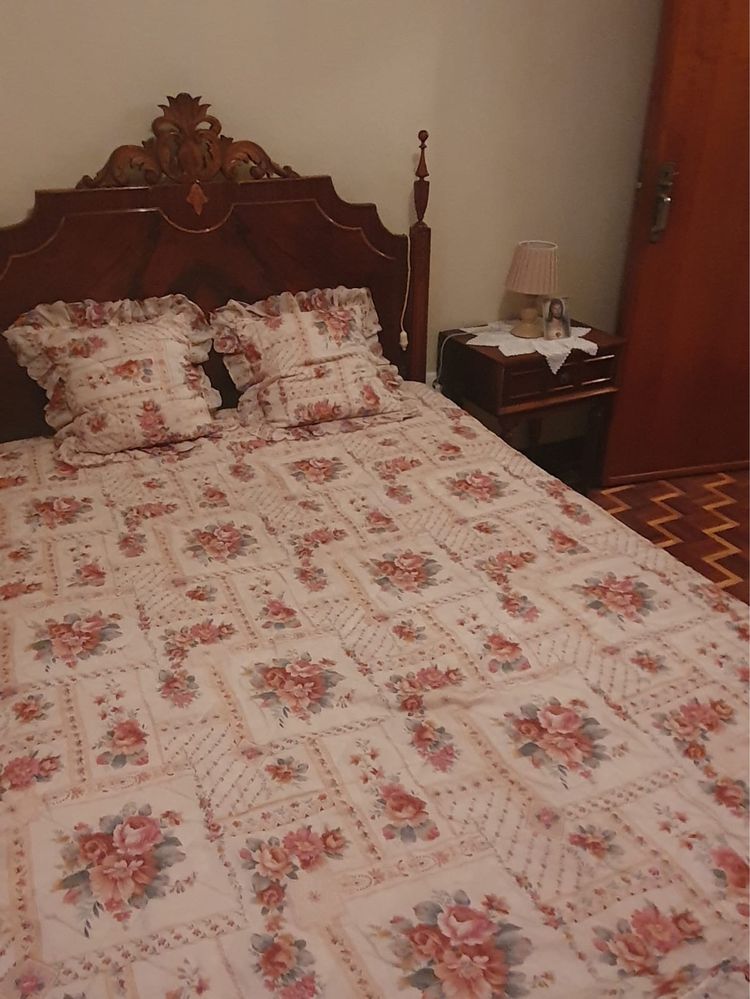 Mobilia de quarto de casal