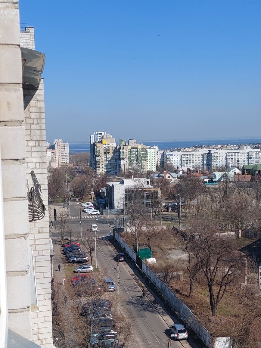 Квартира подобово 1-кімнатна, центр.