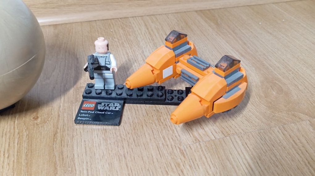 LEGO Star Wars Twin-Pod Cloud Car & Bespin 9678