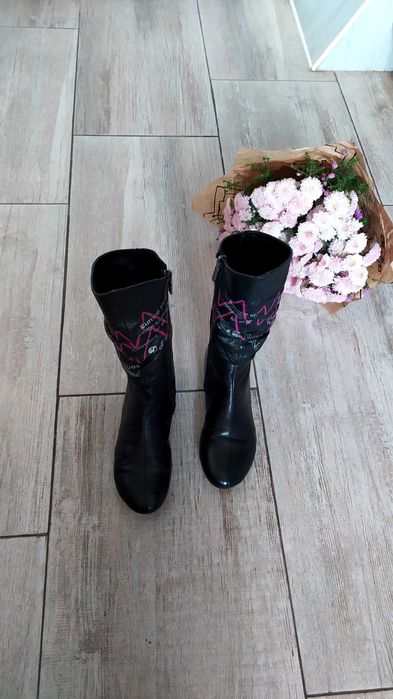 Чоботи жіночі чобітки демісезонні 36 р. Натуральна шкіра