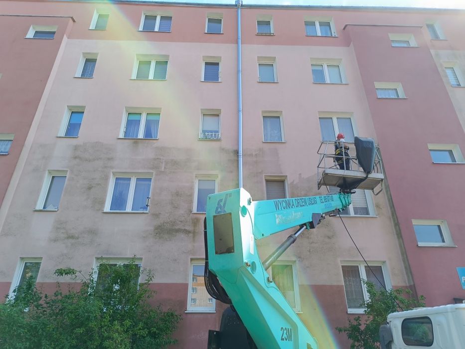 Podnośnik koszowy 23m zwyżka – usługi, wynajem, wycinka drzew, rębak,