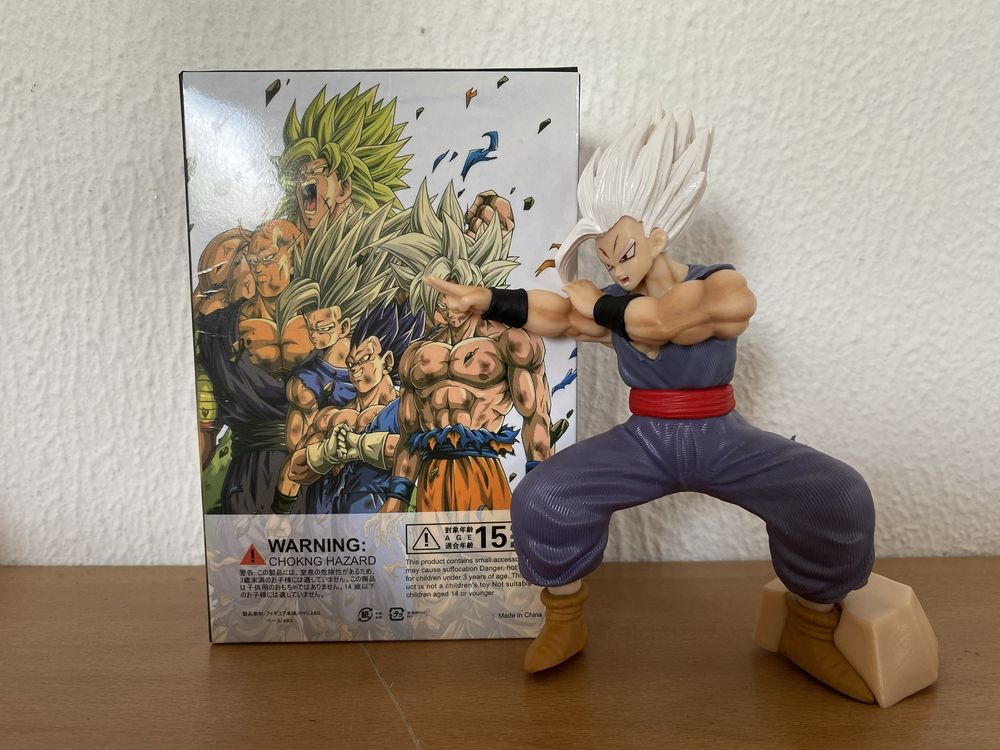 2 Figuras Bonecos Dragon Ball Son Gohan kid com caixa e base