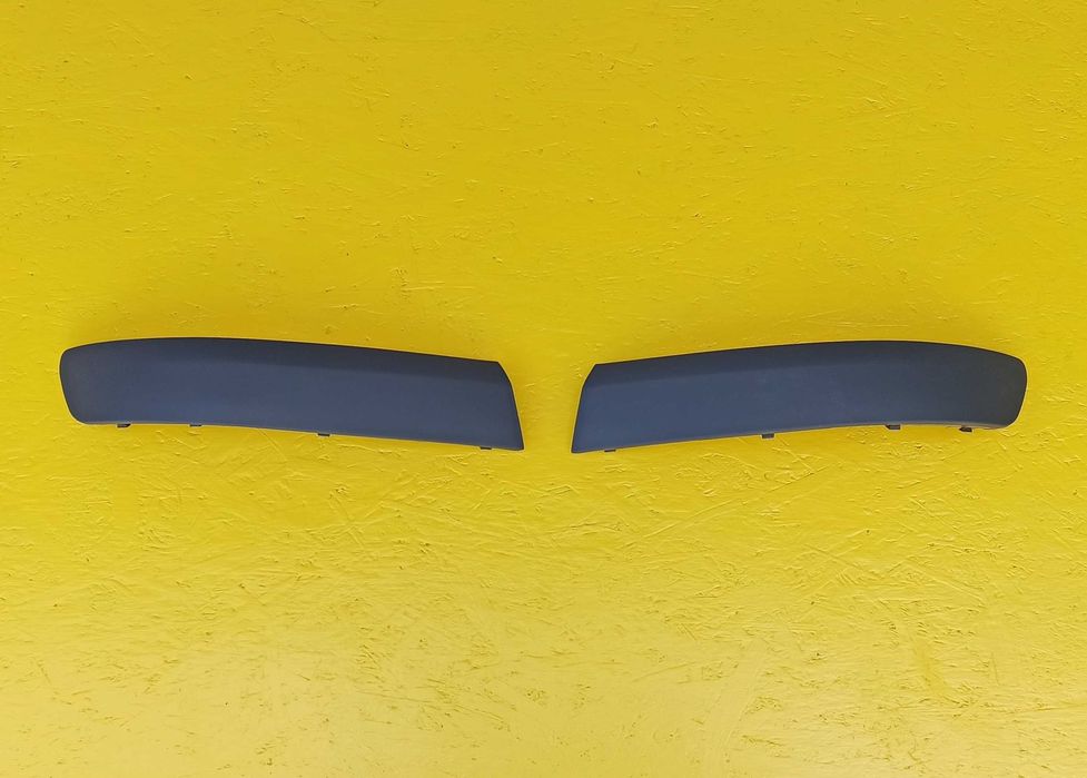 Заглушка Вставка в бампер на Volkswagen T5 Фольксваген Т5 03-10р