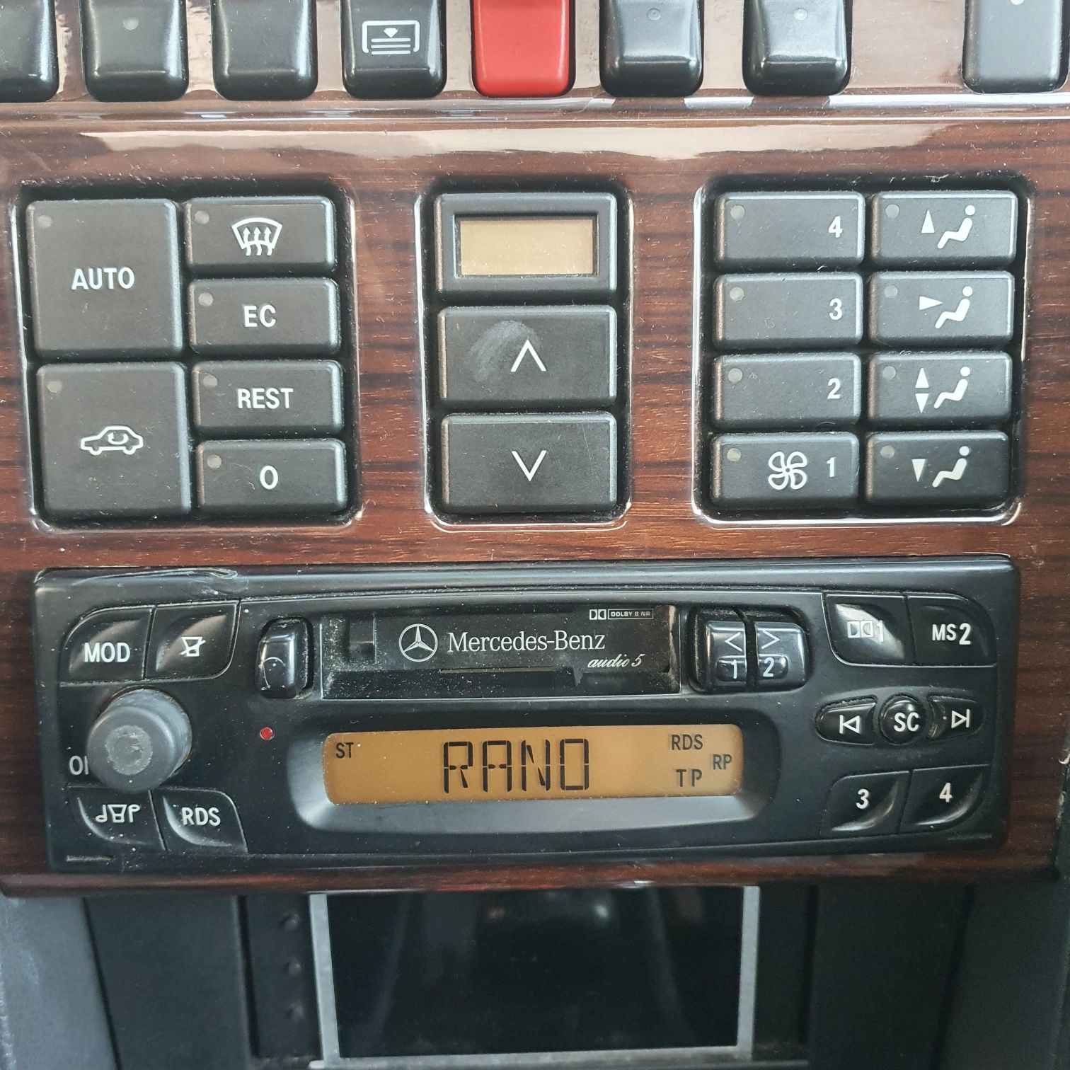 Radio  AUDIO 5 Mercedes w201 w124 w202 w210 w168 190 w126  a klasa