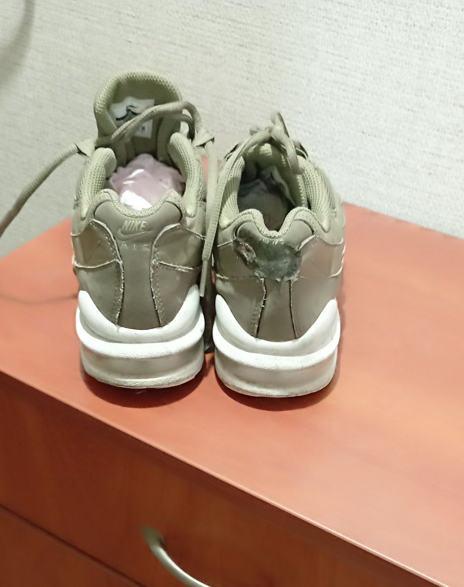Продаються кросівки Nike air 36 розмір