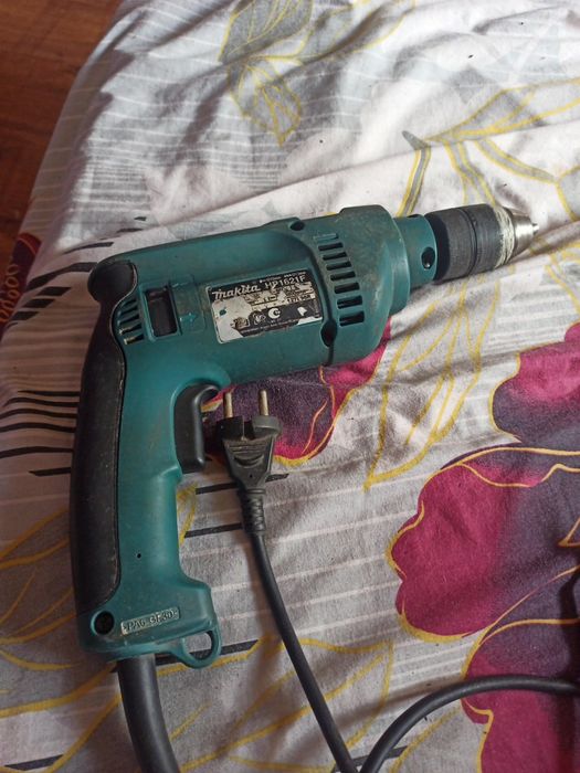 Шуруповерт - дрель Makita HP1621F