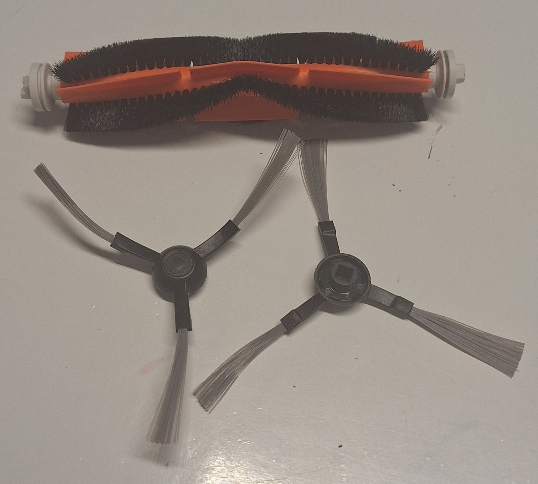 Szczotka mi robot vacuum