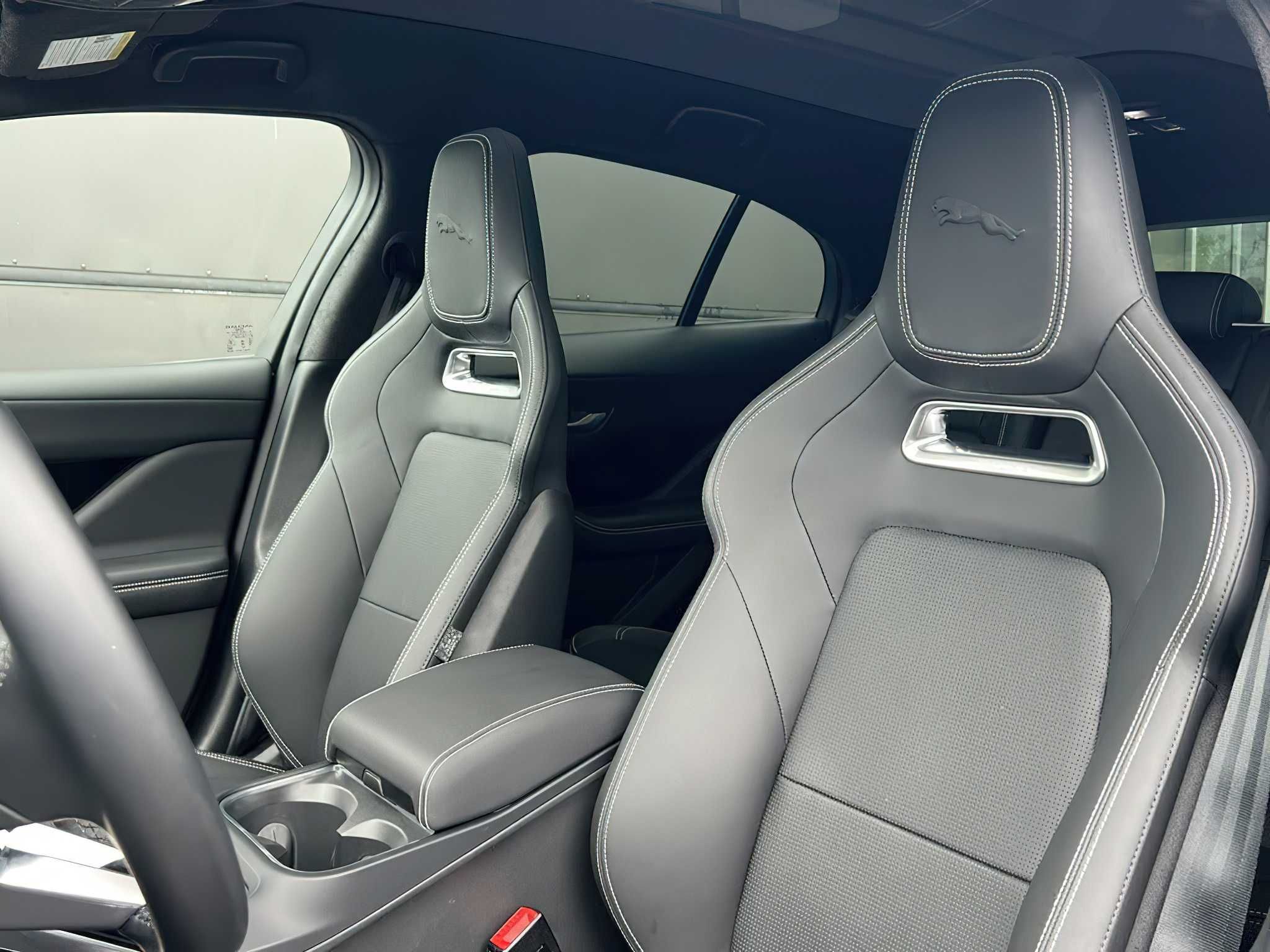 Jaguar I-PACE EV400 R-Dynamic HSE 2024