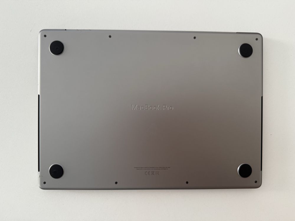 Macbook pro M1 pro 512 GB