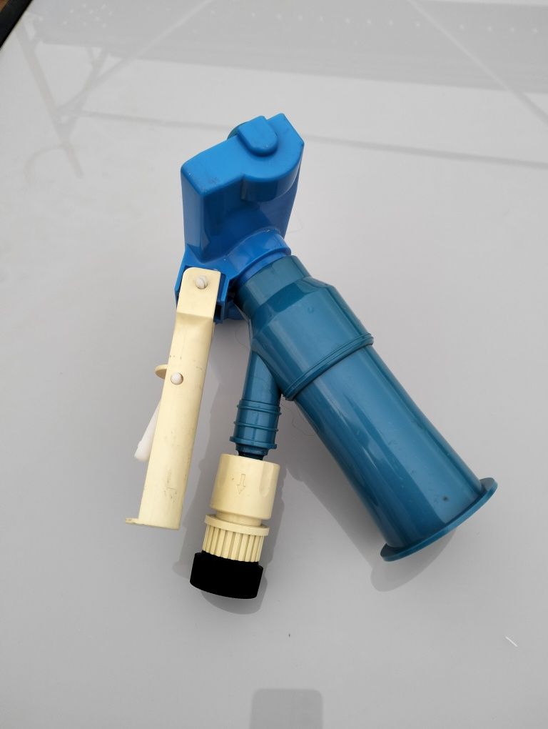 Tubo mangueira para fazer aspiração de piscina