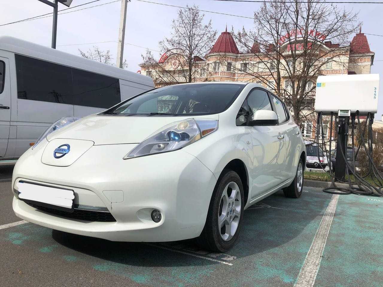 Продажа. Nissan Leaf 2012 року. Ідеальний стан. Нисан Лиф.