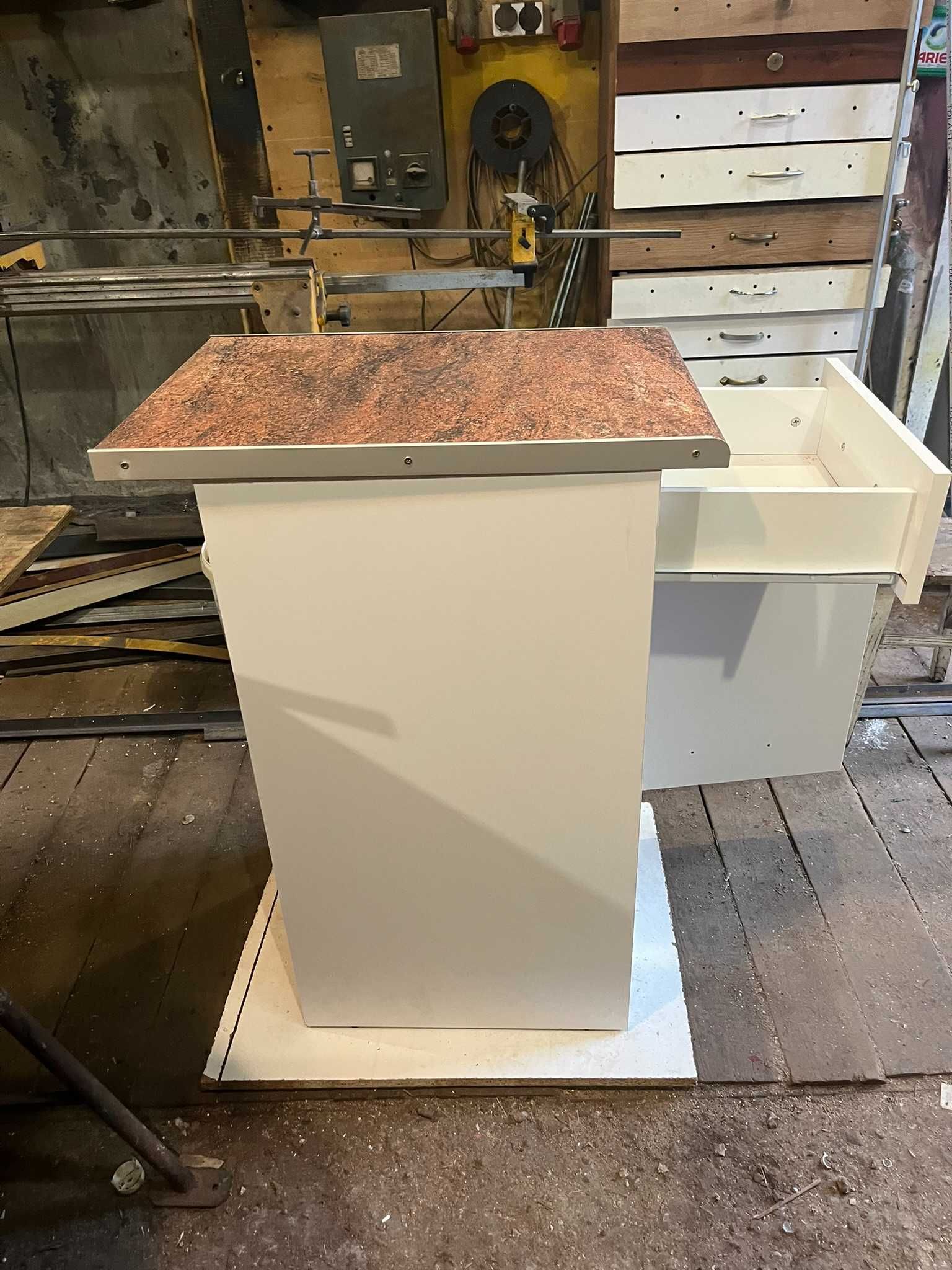 Szafka kuchenna z blatem 40 cm