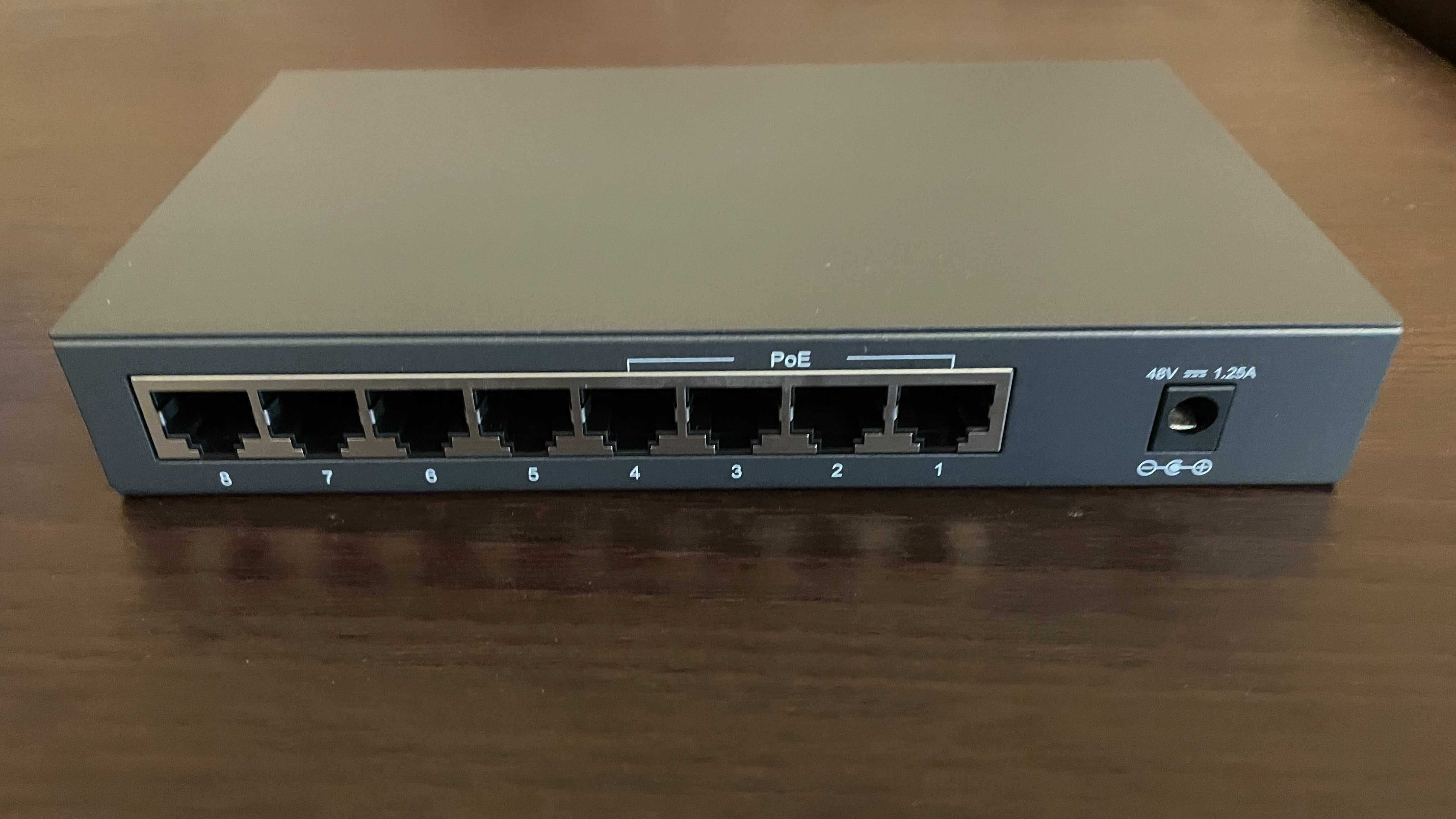 Switch TP-LINK switch POE - model TL-SF1008P