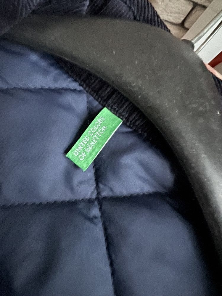 Курточка демі Benetton р.110