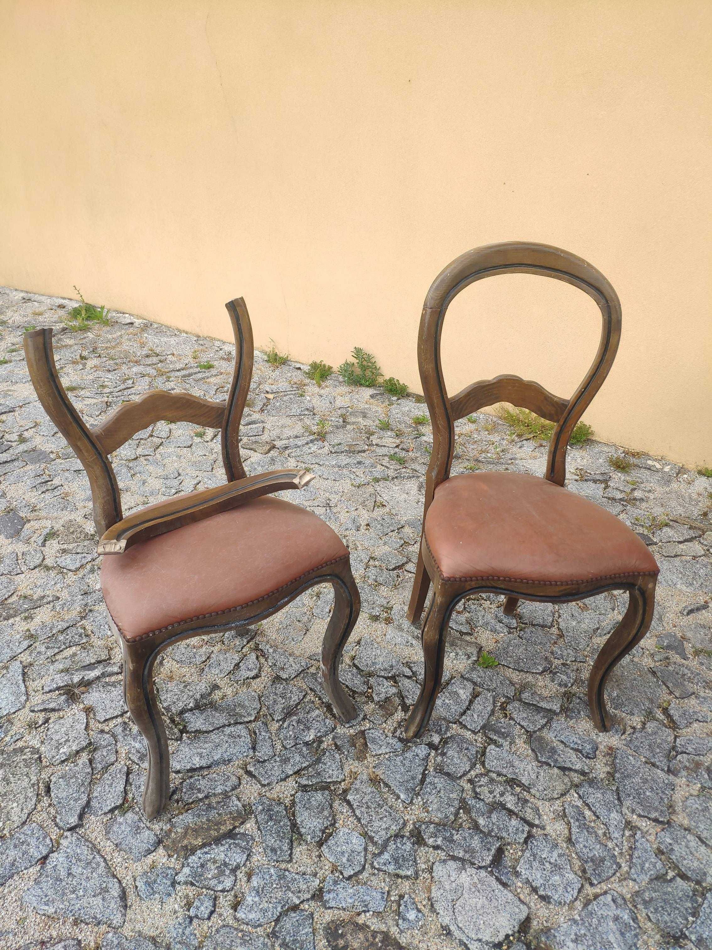 Mesa de Jantar em Madeira + 8 Cadeiras
