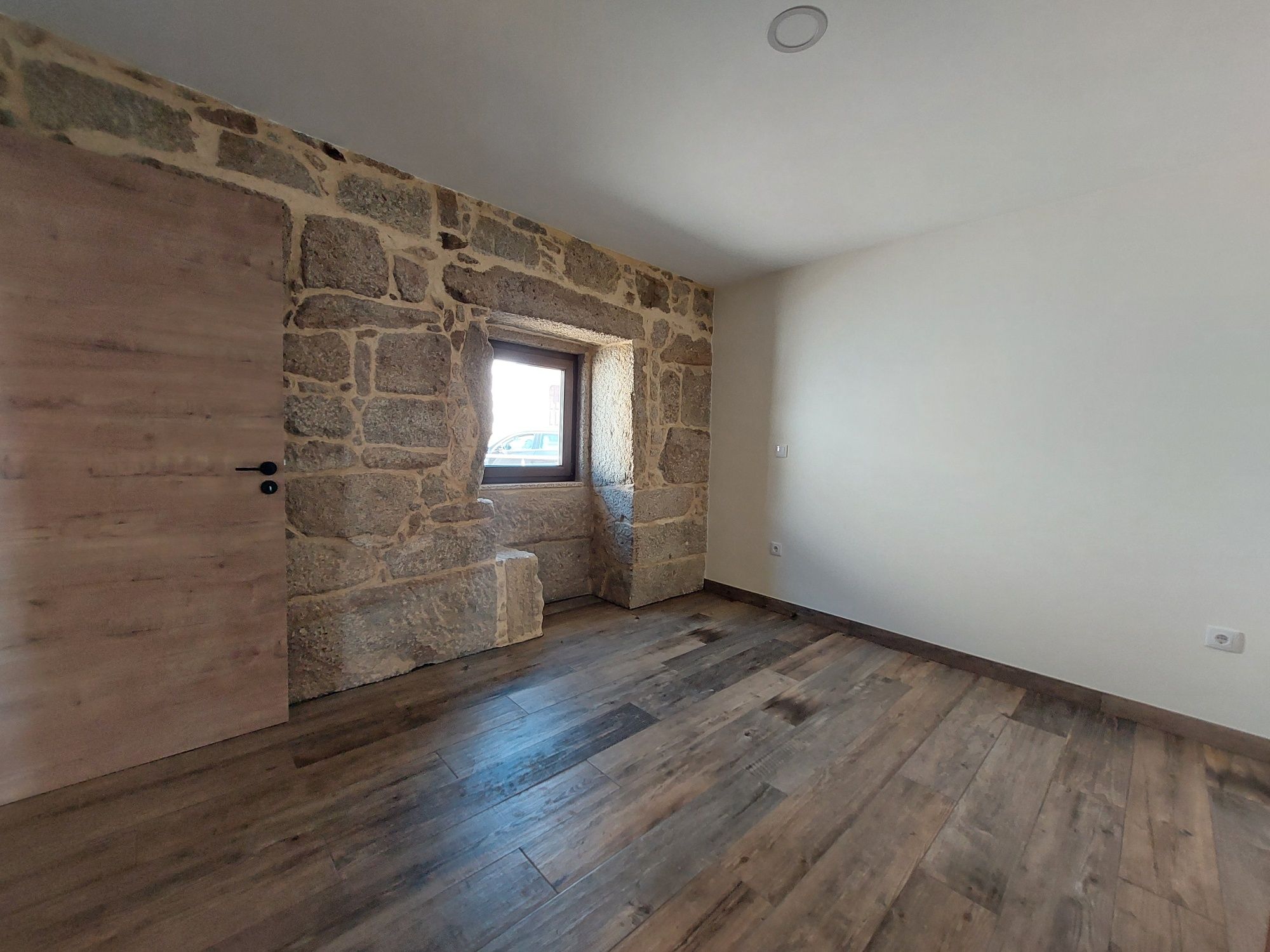 Arrenda-se Apartamento T2