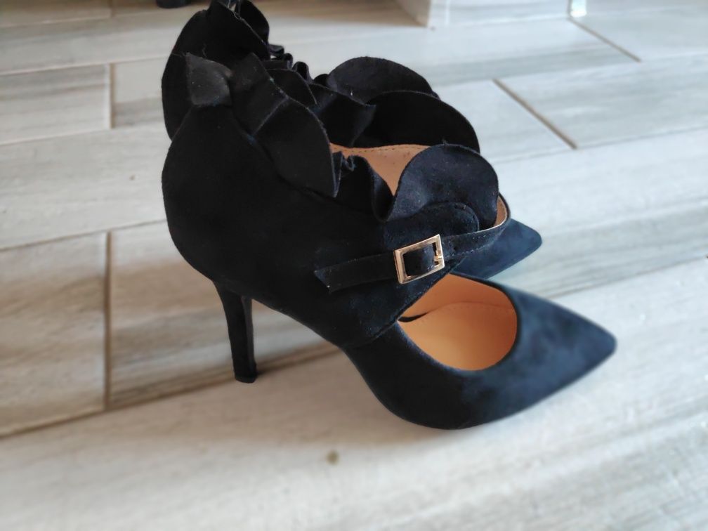 Nowe Szpilki obcasy buty 38 czarne zamsz wizytowe eleganckie