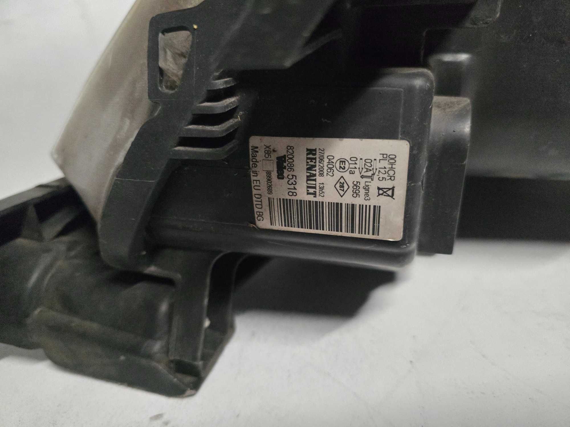 lampa przód Renault Clio 3 III